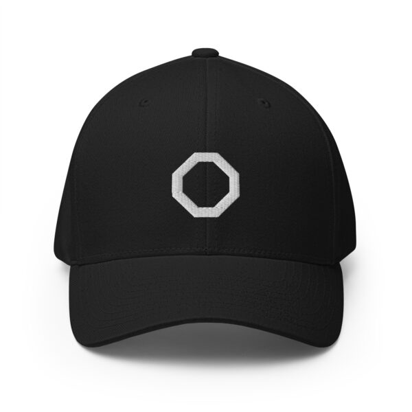 Casquette avec logo brodé